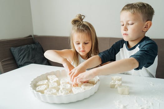 kids making veggie art