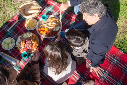 children sharing snacks