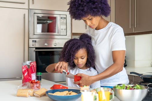 kids preparing snacks